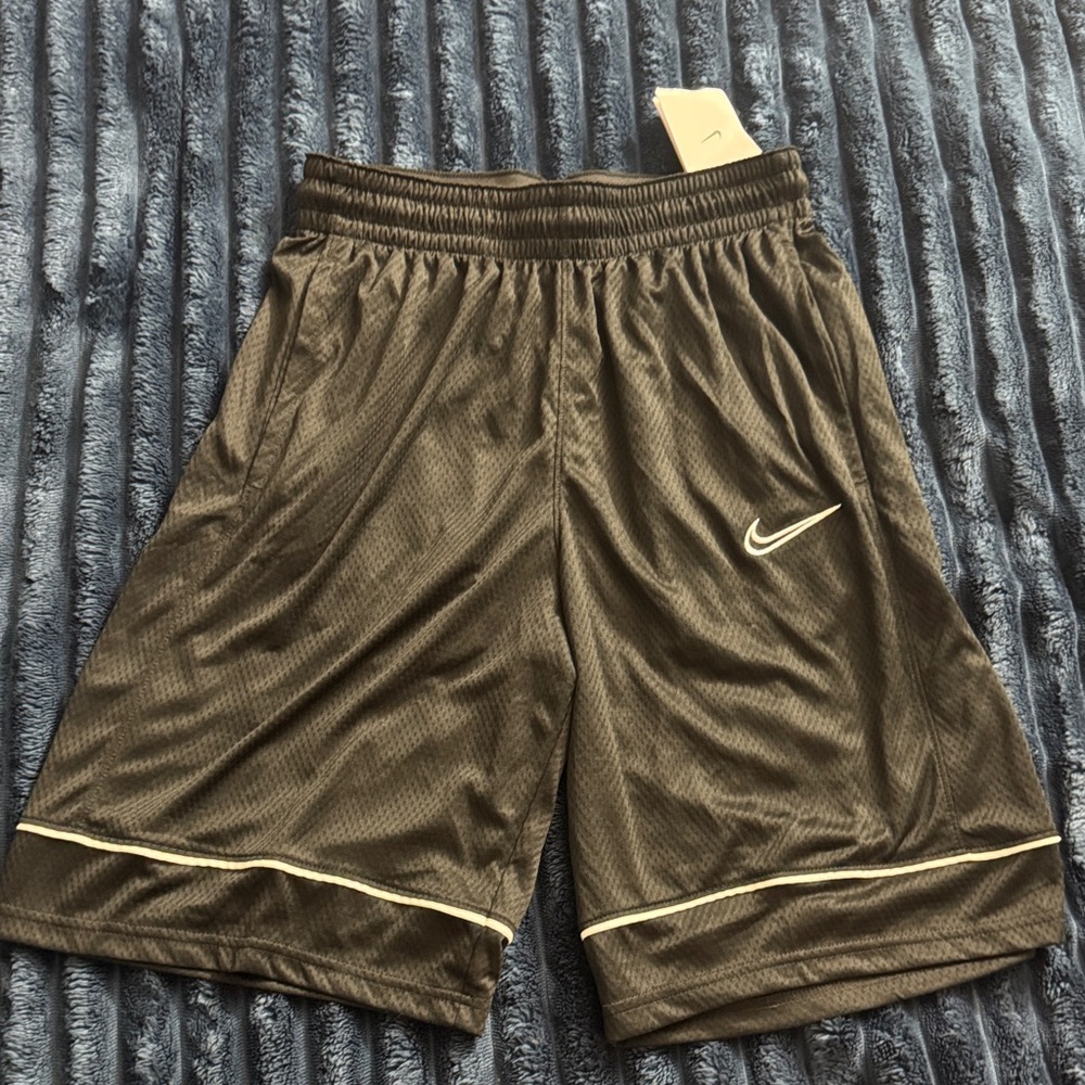 Nike Men's Dri-Fit Basketball Athletic Shorts, Brand New with Tag, Size Small
